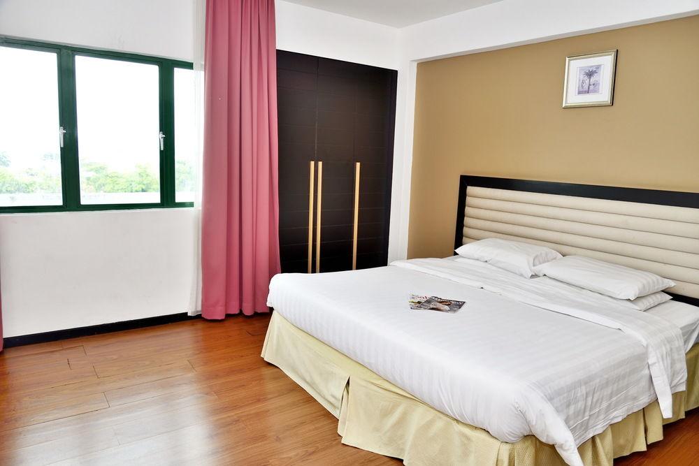 Likas Square Apartment Hotel Kota Kinabalu Exterior foto