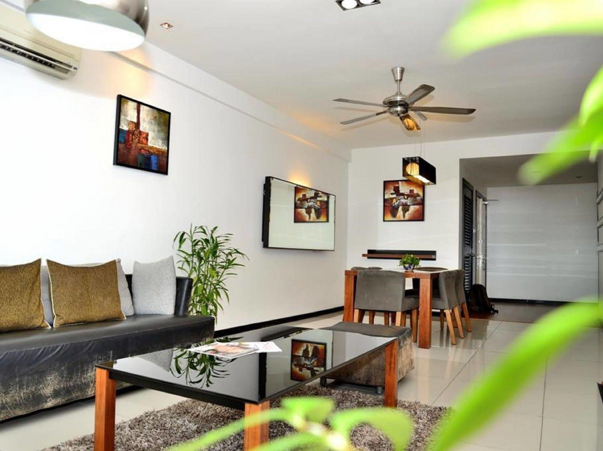 Likas Square Apartment Hotel Kota Kinabalu Exterior foto