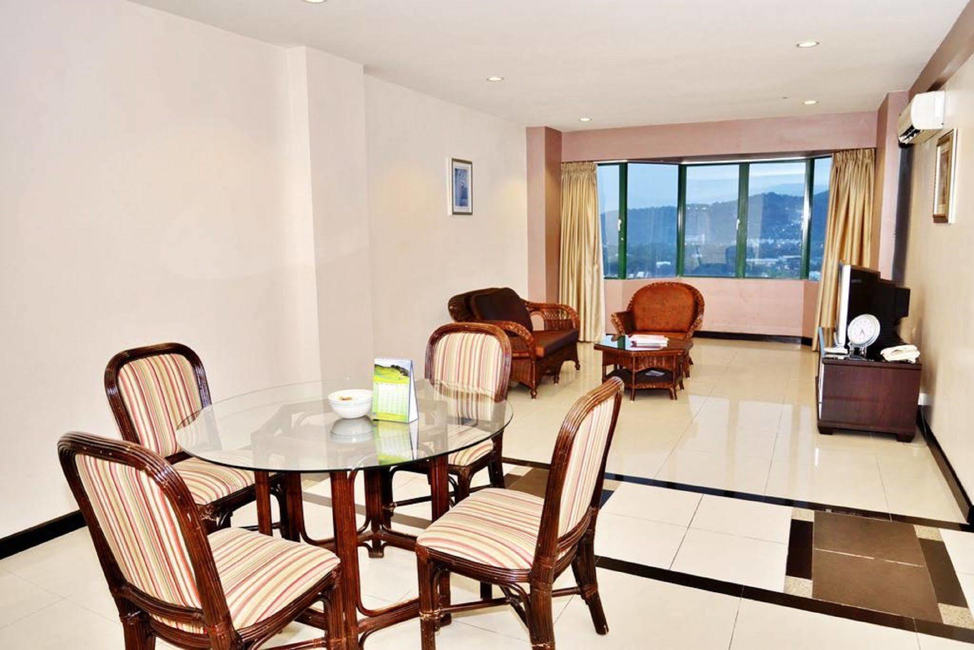Likas Square Apartment Hotel Kota Kinabalu Exterior foto
